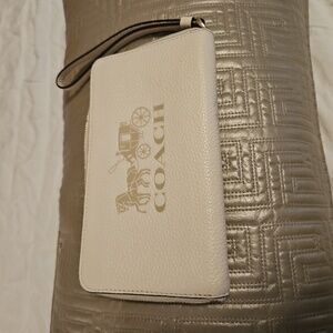 NWOT COACH wristlet